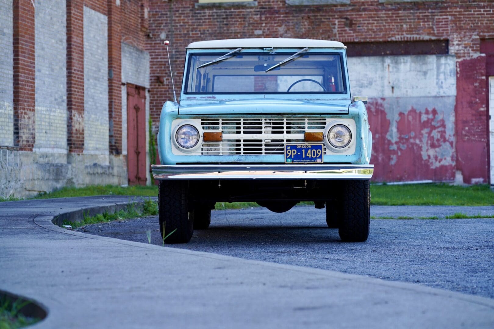 1967 Ford Bronco 4x4 - Image 3
