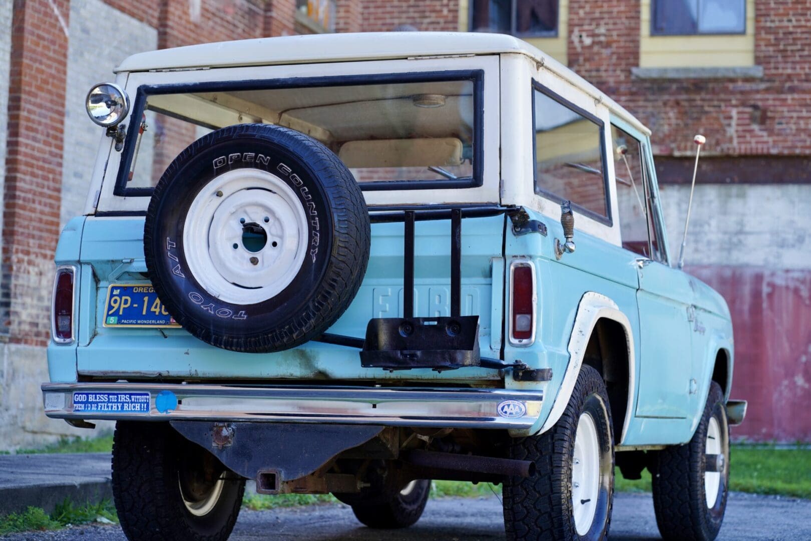 1967 Ford Bronco 4x4 - Image 11