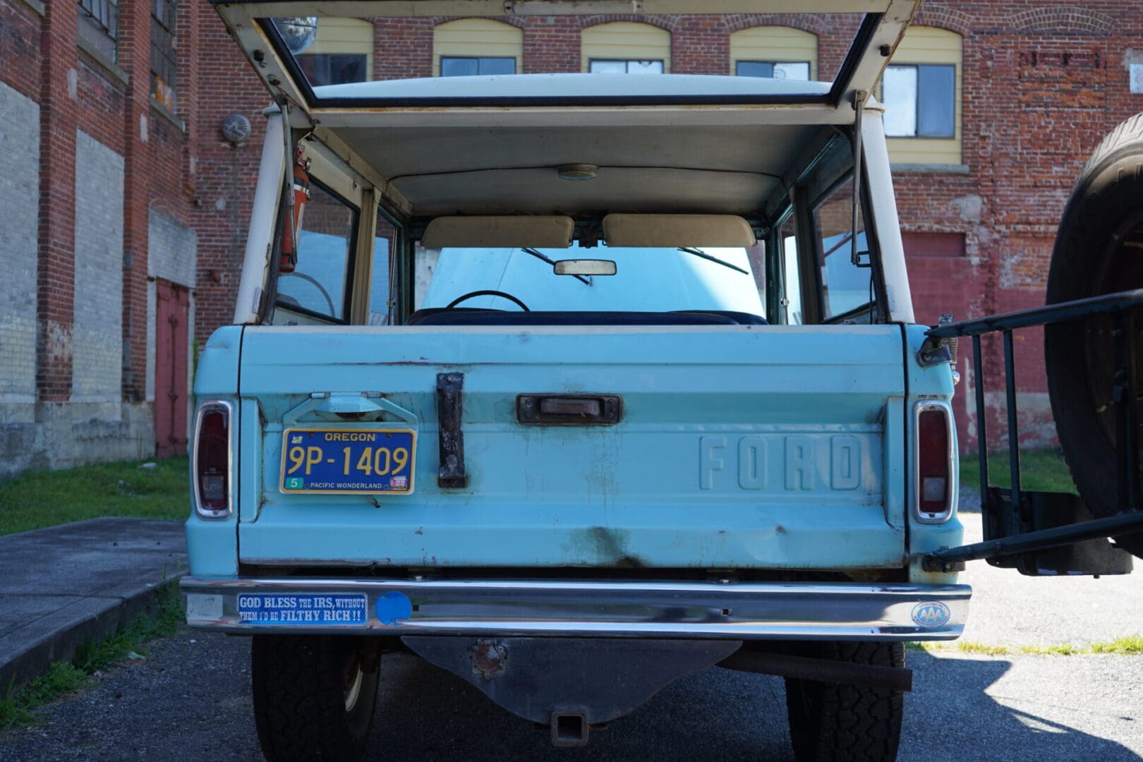 1967 Ford Bronco 4x4 - Image 12