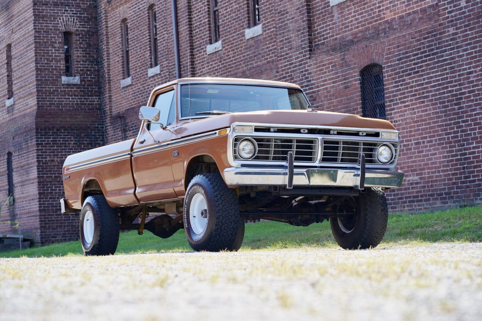 1975 Ford F-250 Custom 4x4 Highboy Explorer - Image 3
