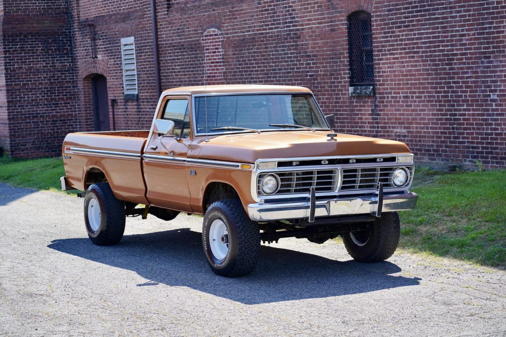 1975 Ford F-250 Custom 4x4 Highboy Explorer - Image 6