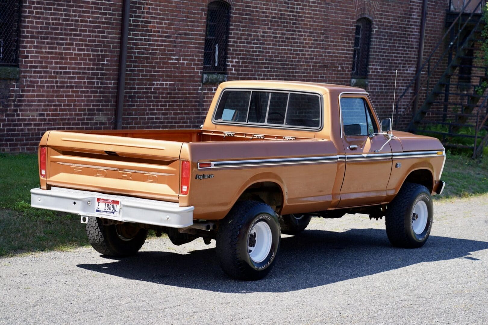 1975 Ford F-250 Custom 4x4 Highboy Explorer - Image 7