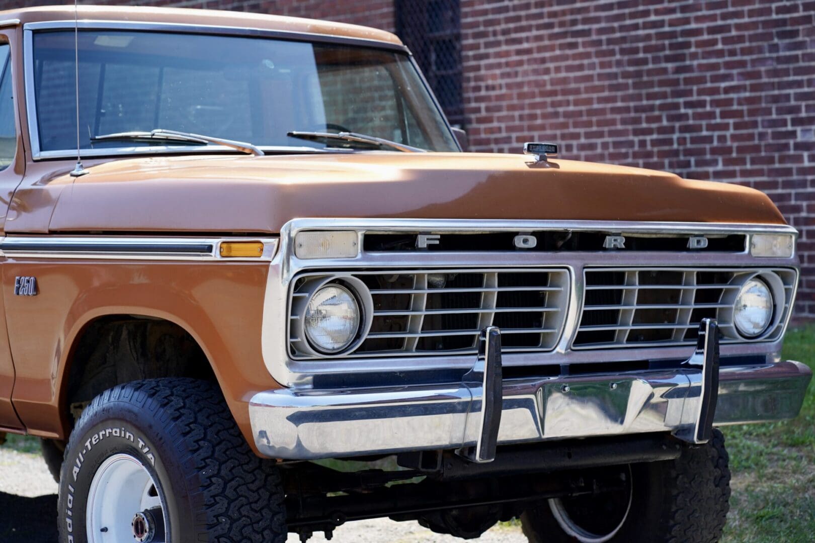 1975 Ford F-250 Custom 4x4 Highboy Explorer - Image 23