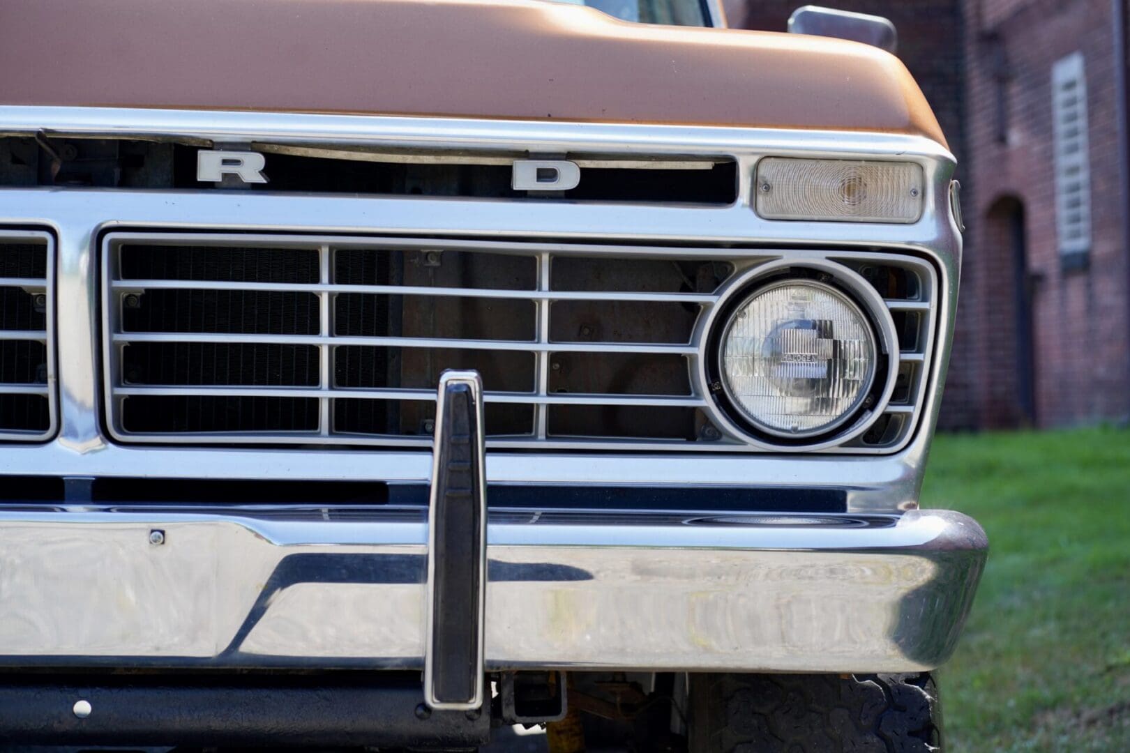 1975 Ford F-250 Custom 4x4 Highboy Explorer - Image 25