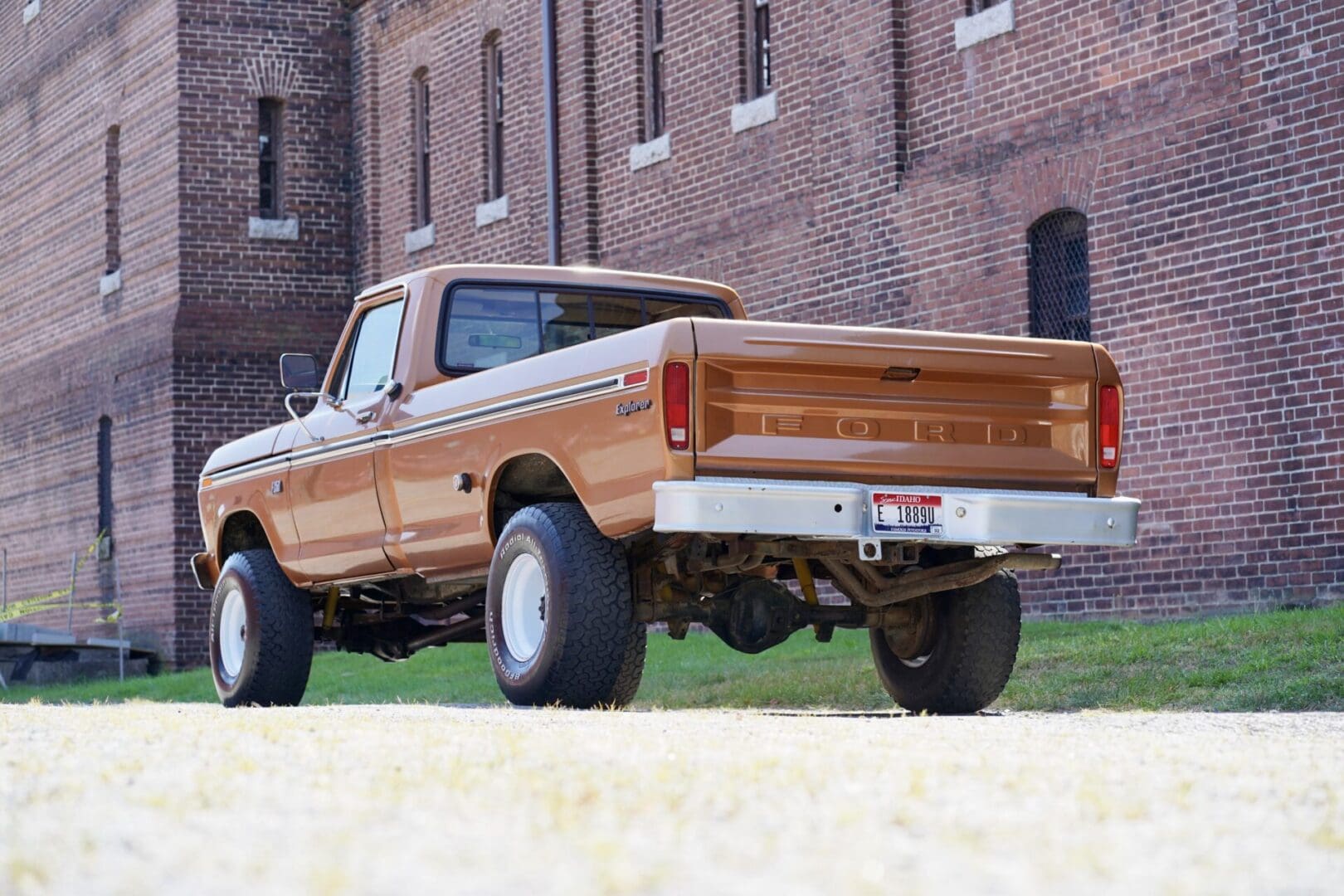 1975 Ford F-250 Custom 4x4 Highboy Explorer - Image 15