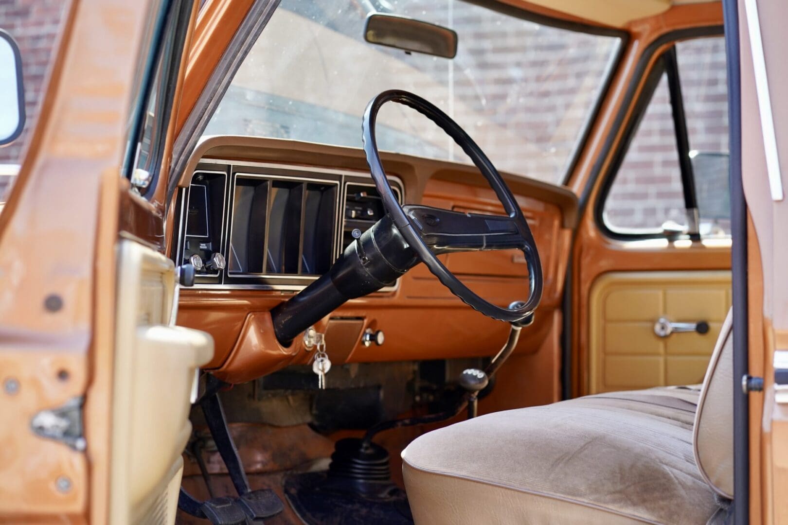1975 Ford F-250 Custom 4x4 Highboy Explorer - Image 37
