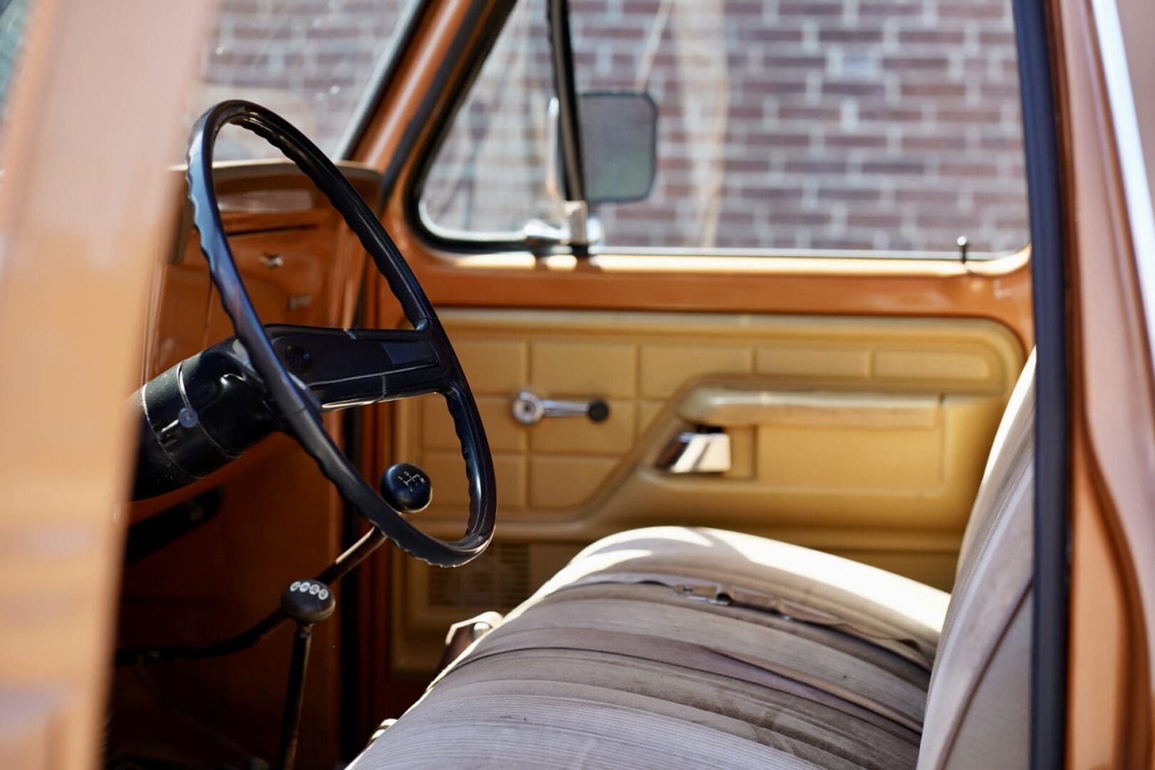 1975 Ford F-250 Custom 4x4 Highboy Explorer - Image 39