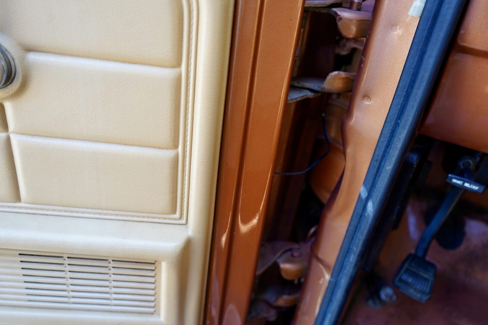 1975 Ford F-250 Custom 4x4 Highboy Explorer - Image 58